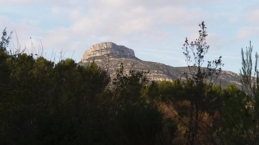 Le Mas Du Pin Vert Aubagne Exterior foto